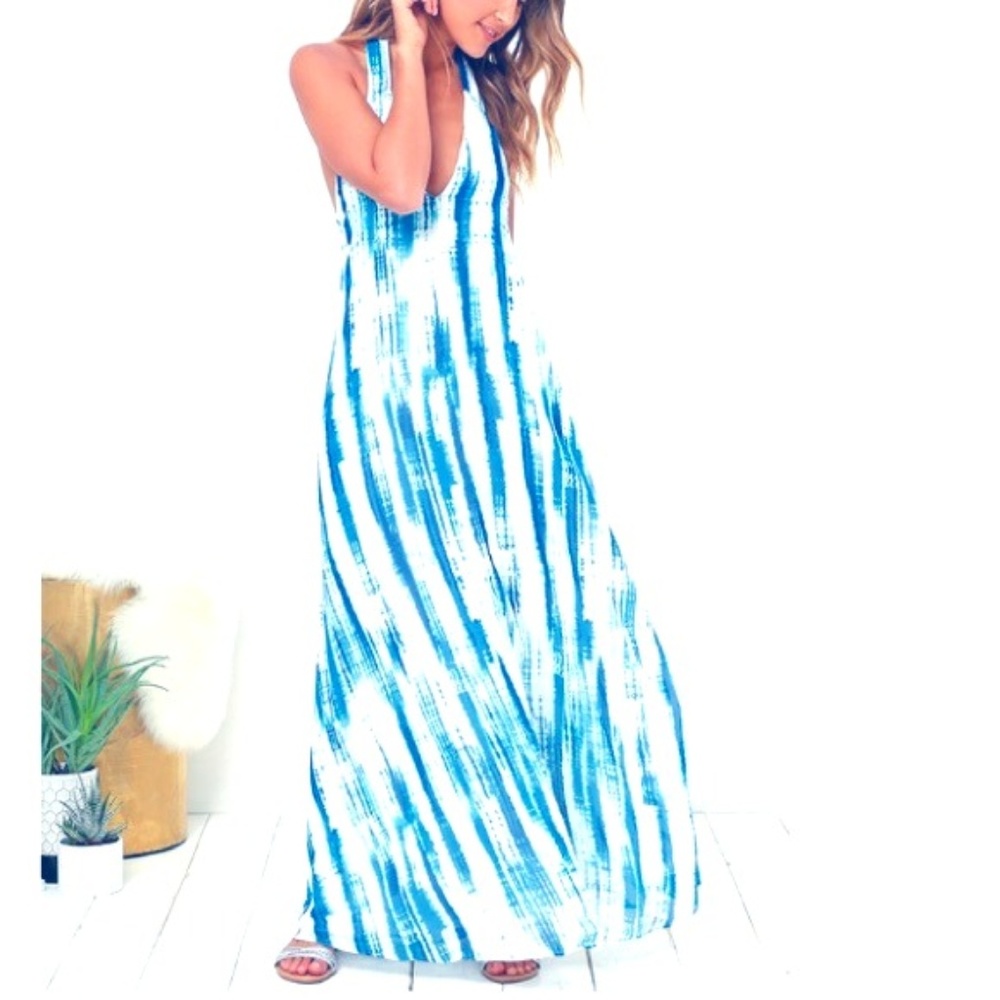 LuLu`s Wave To Go Blue Print Halter Maxi Dress
